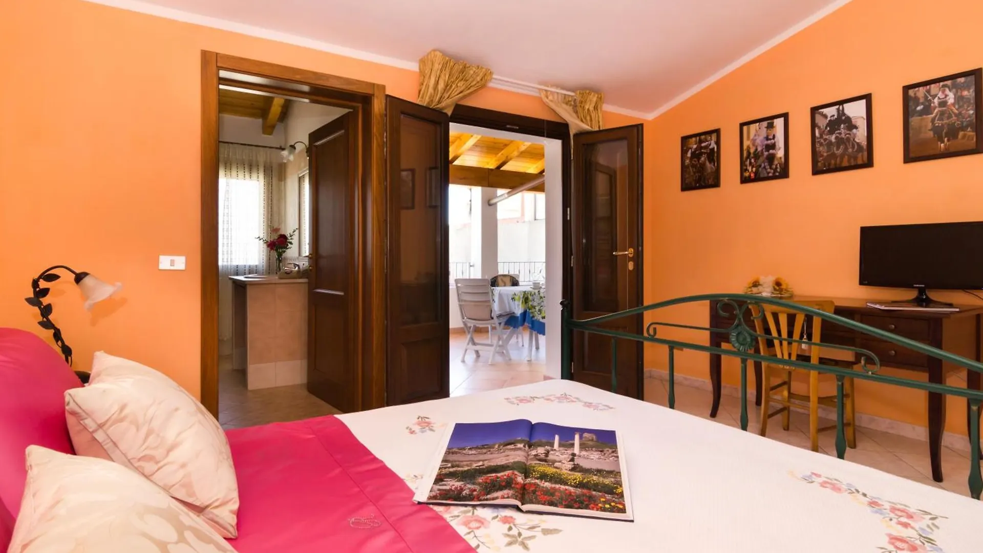 Bed and Breakfast Casa Titti Càbras Bed & Breakfast